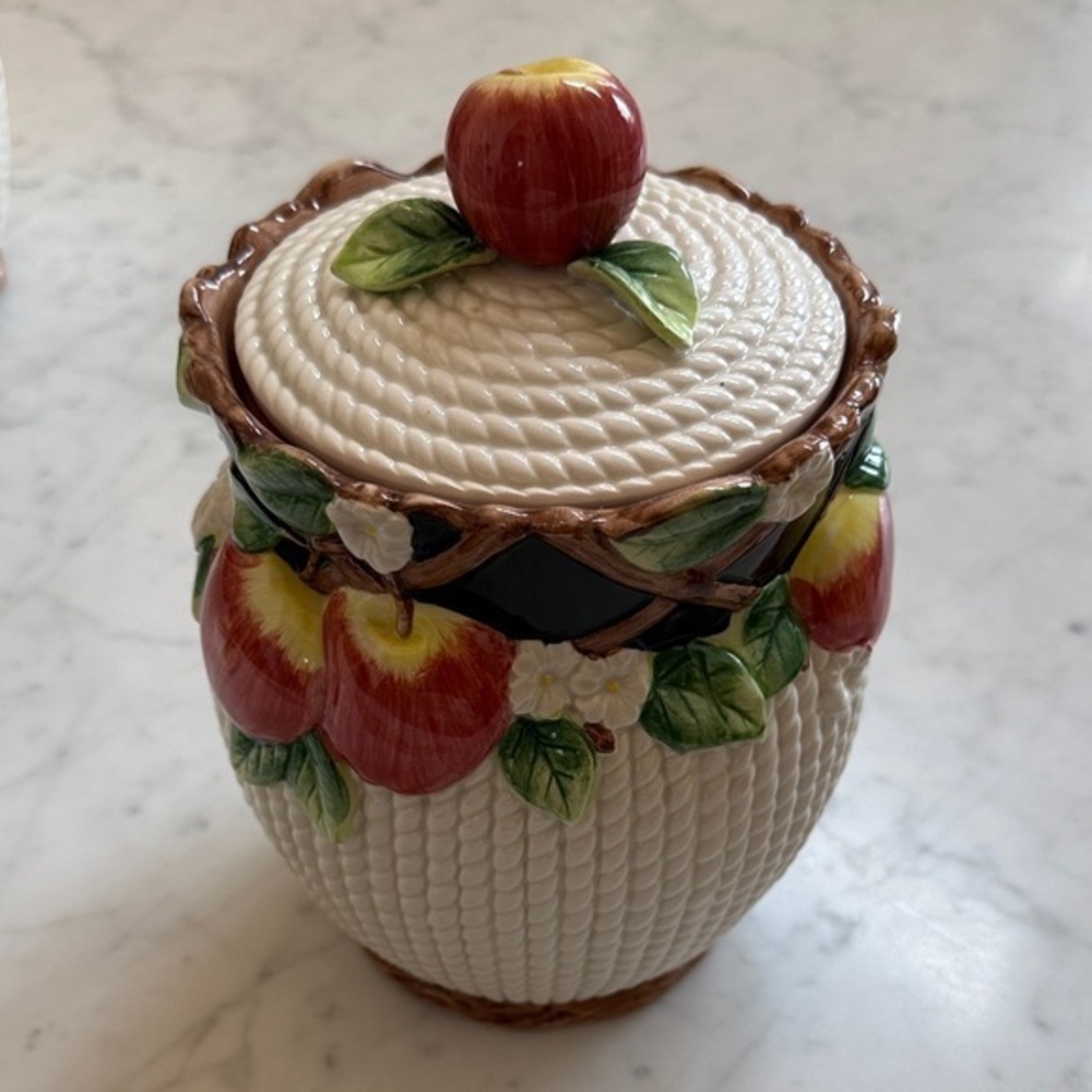 Vintage Apple Ceramic Canister with Lid 9” Fitz & Floyd Majolica